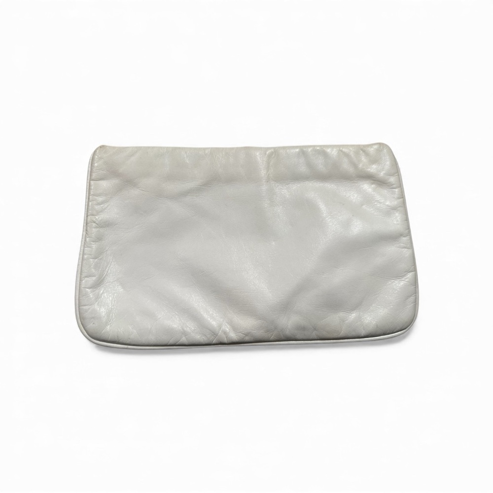 Vintage 1970s–80s Anne Klein for Calderon White Leather Soft Clutch - Picture 4 of 6